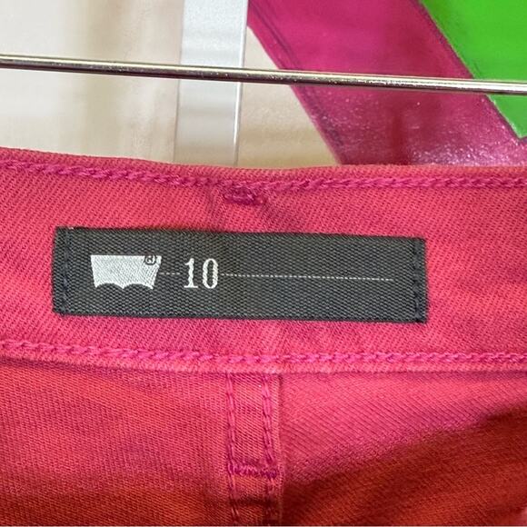 Levi's Pink Denim Bermuda Shorts. Size W30-10. In excellent condition! - Picture 6 of 9